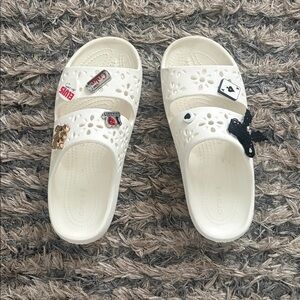 CROCS White Sandals Women’s Size 8, with extra free gift - A Box of Fun Charms
